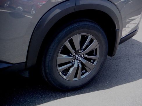 Used 2022 Nissan Pathfinder SV w/ SV Premium Package image 4