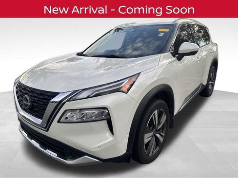 Certified 2023 Nissan Rogue Platinum FWD image 2