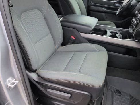 Used 2022 RAM 1500 Big Horn AWD/4WD image 22