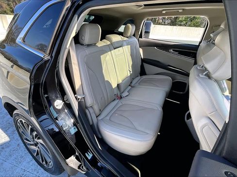 Used 2019 Lincoln Nautilus Reserve w/ Driver Assistance Package image 19