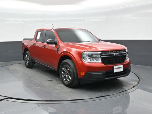 Certified 2024 Ford Maverick XLT w/ XLT Luxury Package image 15