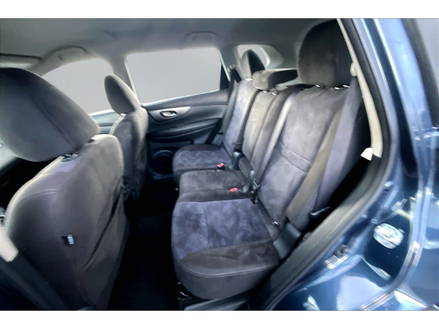 Used 2015 Nissan Rogue S AWD/4WD image 22