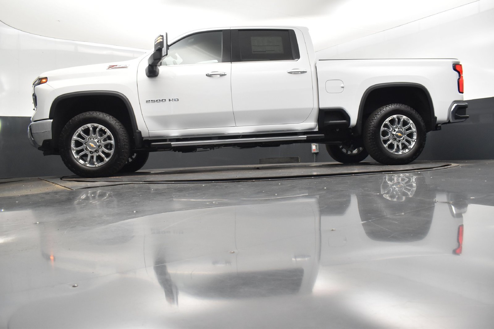 Used 2025 Chevrolet Silverado 2500 LTZ w/ LTZ Convenience Package AWD/4WD image 43