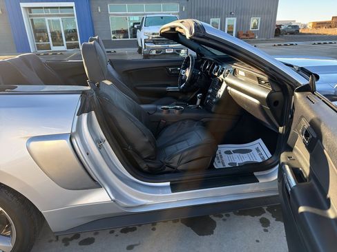 Used 2016 Ford Mustang Convertible w/ Equipment Group 051A image 16