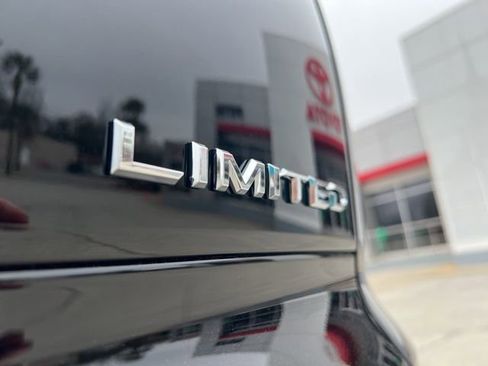 New 2026 Toyota Crown Signia image 8