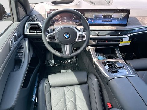 Used 2026 BMW X5 sDrive40i w/ M Sport Package RWD image 24