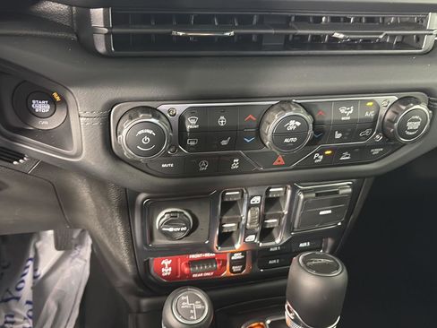 New 2026 Jeep Gladiator Rubicon AWD/4WD image 13