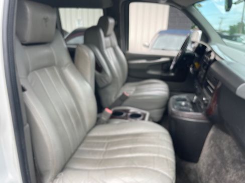 Used 2012 Chevrolet Express 2500 LT RWD image 19