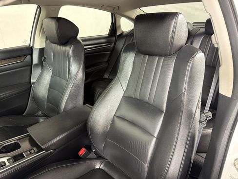Used 2019 Honda Accord EX-L image 11