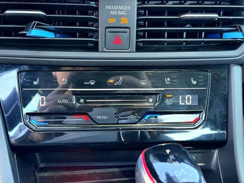 Certified 2025 Volkswagen Jetta GLI Autobahn image 22