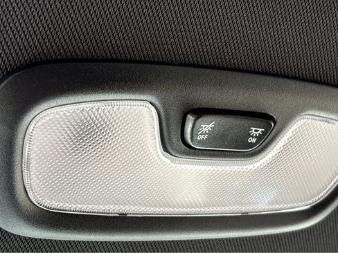 Used 2023 Chevrolet Colorado W/T image 23