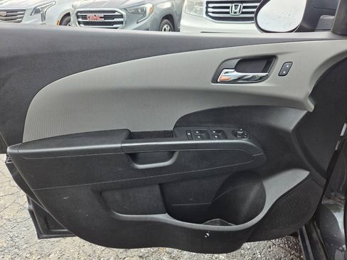 Used 2015 Chevrolet Sonic LT FWD image 11