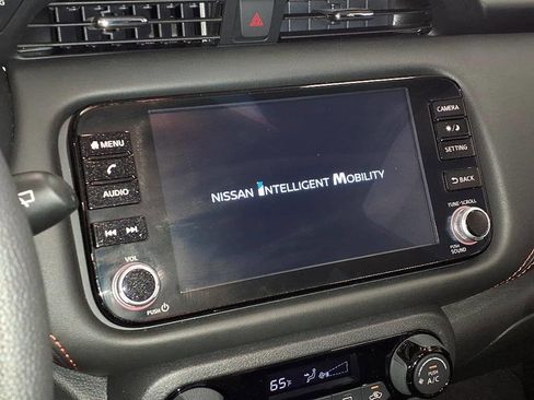Used 2024 Nissan Kicks SR image 11