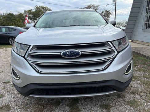 Used 2017 Ford Edge SEL w/ Equipment Group 201A FWD image 3