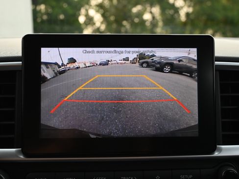 Used 2022 Hyundai Venue SEL image 28