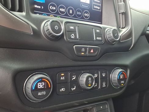 Used 2022 GMC Terrain AT4 w/ LPO, Floor Liner Package AWD/4WD image 14