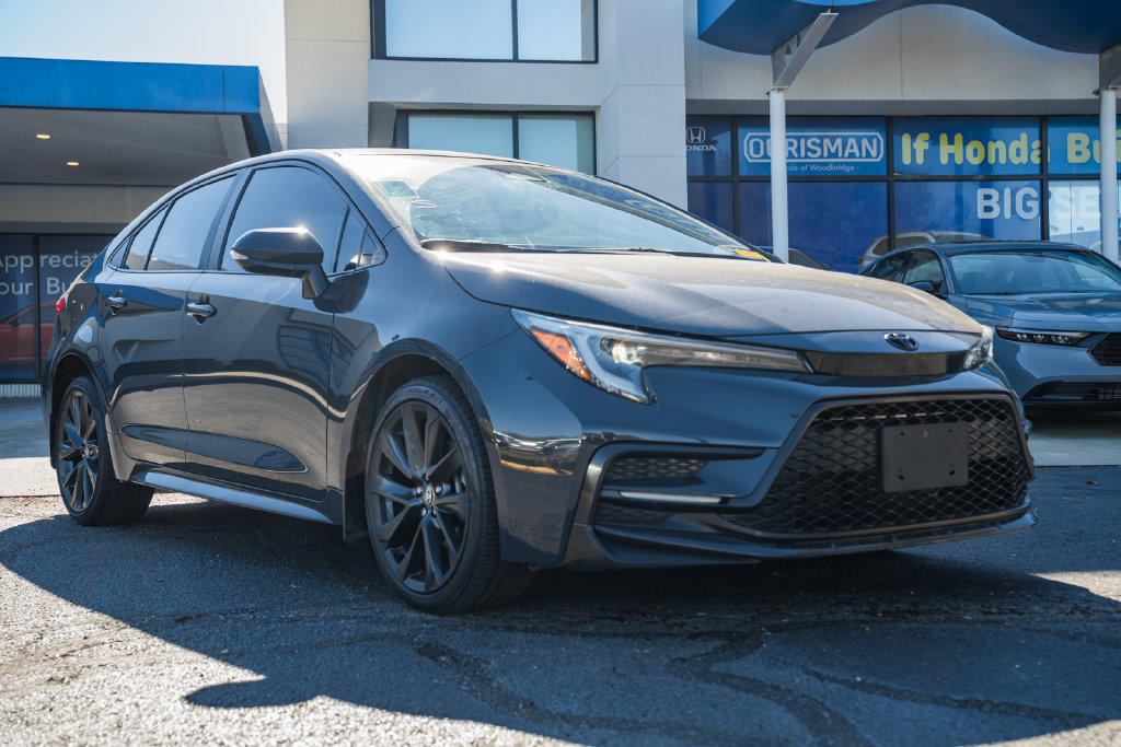 Used 2023 Toyota Corolla SE FWD image 1