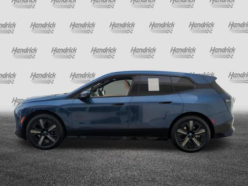 Used 2024 BMW iX xDrive50 w/ Sport Package AWD/4WD image 7