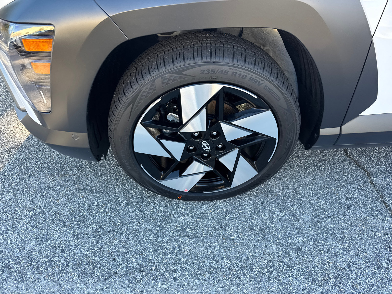 New 2026 Hyundai Kona Limited FWD image 12