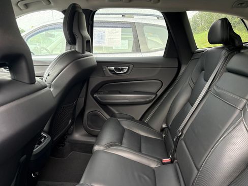 Used 2018 Volvo XC60 T6 Inscription w/ Luxury Seat Package AWD/4WD image 9