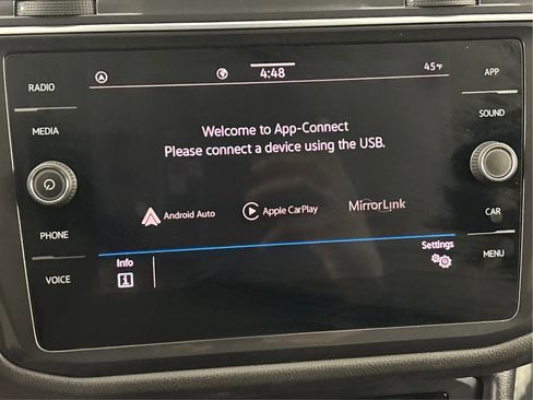 Used 2022 Volkswagen Tiguan SE image 45