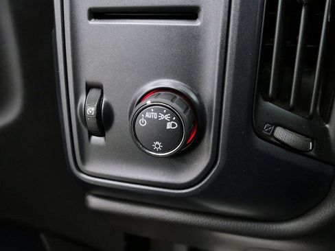 Used 2015 GMC Sierra 1500 4x4 Crew Cab image 25