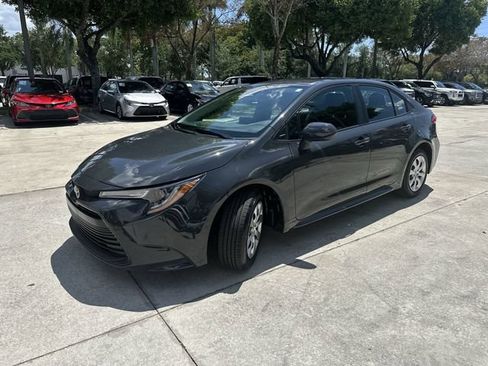 Used 2024 Toyota Corolla LE FWD image 33