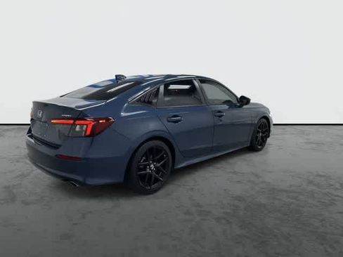 Used 2025 Honda Civic Sport image 4