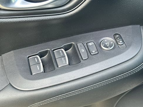 Used 2024 Honda HR-V EX-L image 14