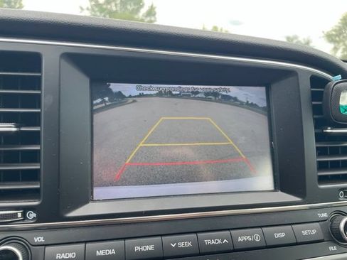 Used 2018 Hyundai Elantra Value Edition FWD image 9