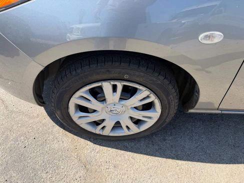 Used 2012 MAZDA MAZDA2 Sport image 27