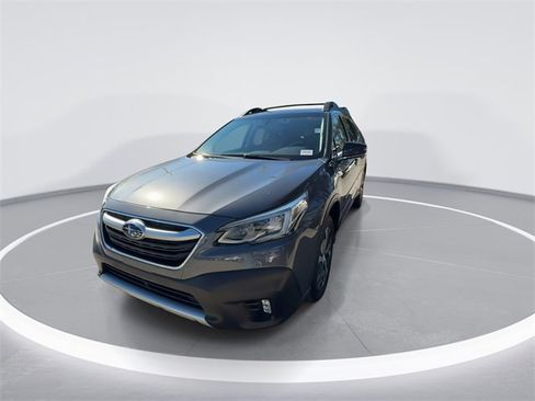 Certified 2022 Subaru Outback Limited image 4