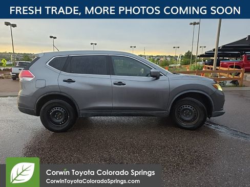Used 2016 Nissan Rogue S AWD/4WD image 9