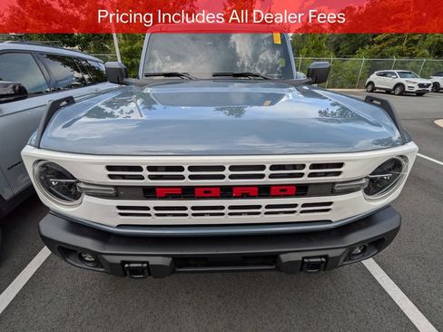 Used 2025 Ford Bronco Heritage Edition AWD/4WD image 2