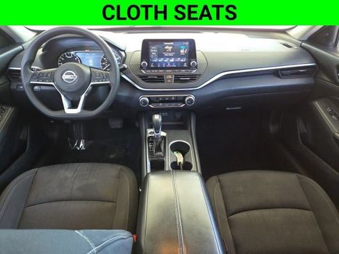 Used 2022 Nissan Altima 2.5 SV FWD image 2