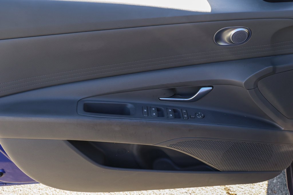 Used 2024 Hyundai Elantra SEL FWD image 24