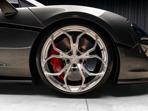 Used 2017 McLaren 570S Coupe RWD image 27