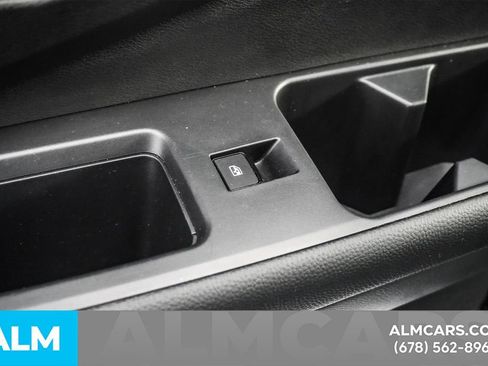 Used 2025 Nissan Pathfinder SV image 51