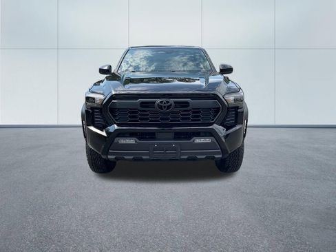 Used 2024 Toyota Tacoma TRD Off-Road image 3