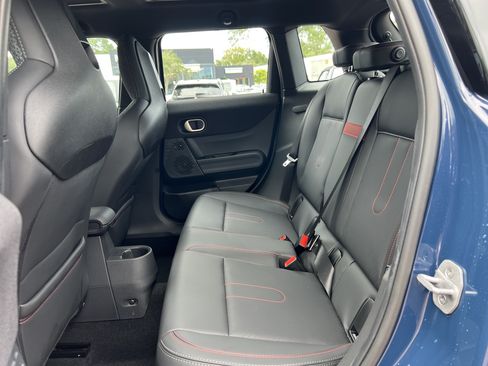 Used 2025 MINI Cooper S FWD image 30