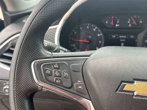 Used 2020 Chevrolet Malibu LT FWD image 19