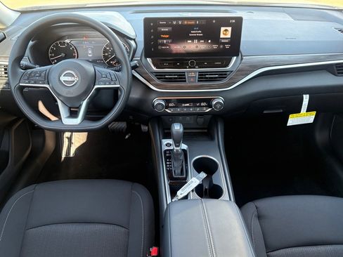 New 2025 Nissan Altima 2.5 SV w/ SV Special Edition Package image 9