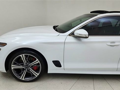 Used 2025 Genesis G70 2.5T w/ Sport Prestige Package image 9