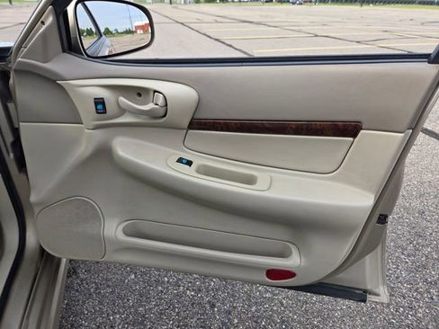 Used 2005 Chevrolet Impala LS w/ Preferred Equipment Group FWD image 35