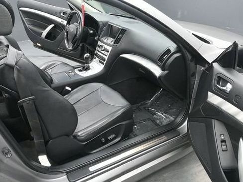 Used 2009 INFINITI G37 Convertible w/ Premium Pkg RWD image 11