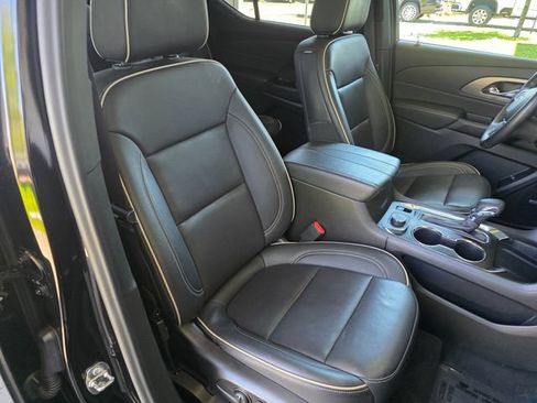 Used 2023 Chevrolet Traverse Premier w/ Redline Edition AWD/4WD image 11