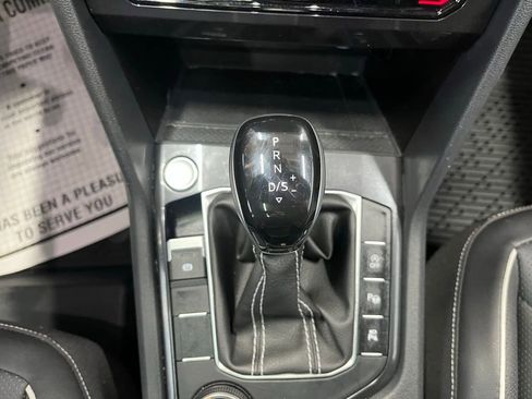 Used 2024 Volkswagen Tiguan SEL R-Line image 17