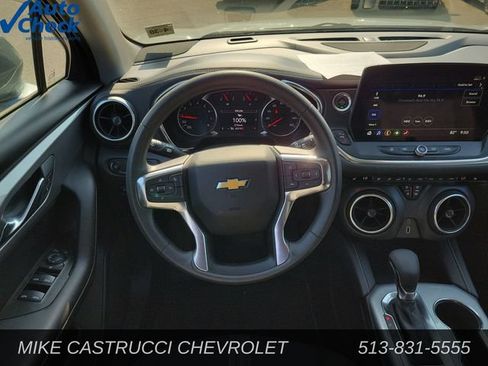 Used 2025 Chevrolet Blazer LT AWD/4WD image 11