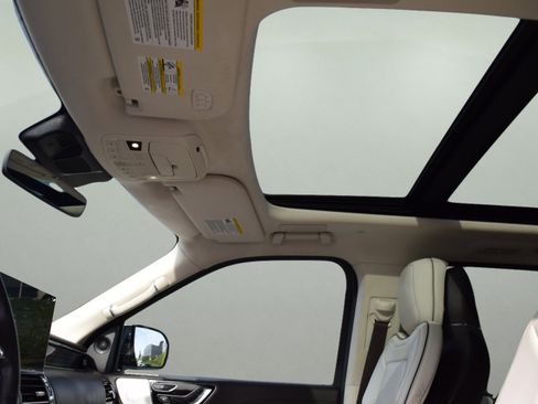 Used 2022 Lincoln Navigator Black Label image 10