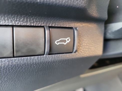 Used 2023 Toyota RAV4 XLE image 33